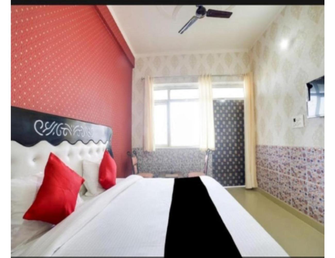 Sudhir Hotel & Banquet, Sonipat Exterior photo